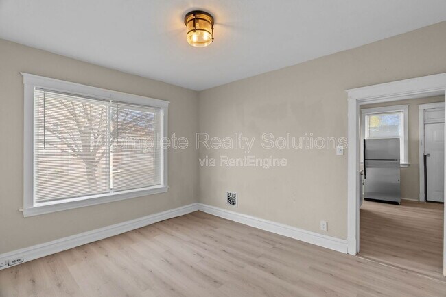 Building Photo - 4102 California Ave