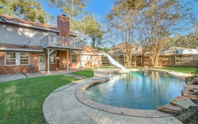 Building Photo - 590 River Plantation Dr