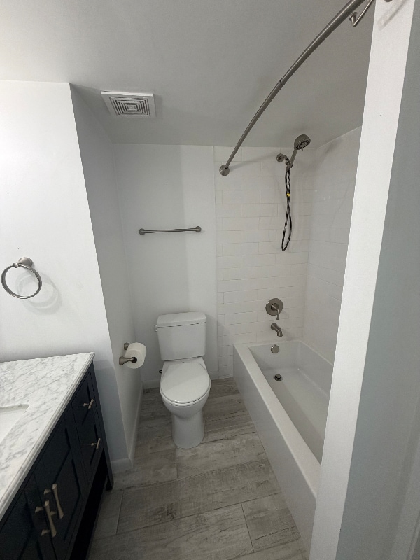 Building Photo - 5000 Ocean Beach Blvd