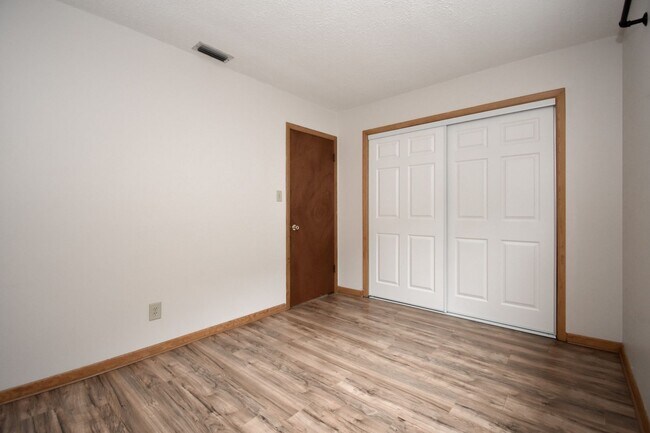 Building Photo - 3658 NW 40th Pl