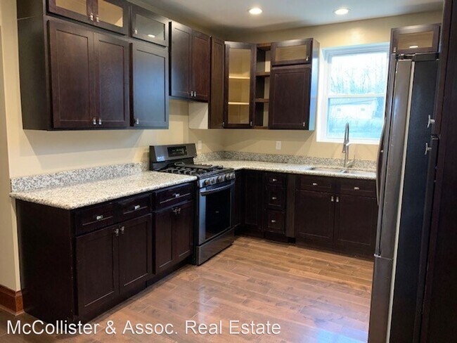 Building Photo - 3 br, 2 bath House - 122 Short Street