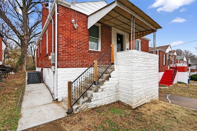 Building Photo - 7137 Garesche Ave