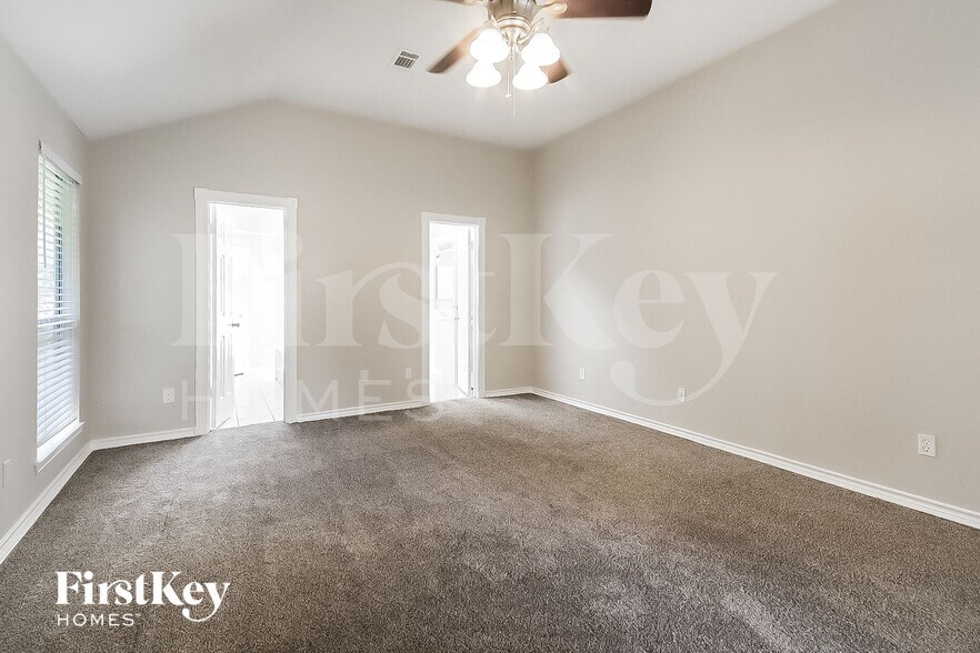 Building Photo - 2622 Eaglenest Ln