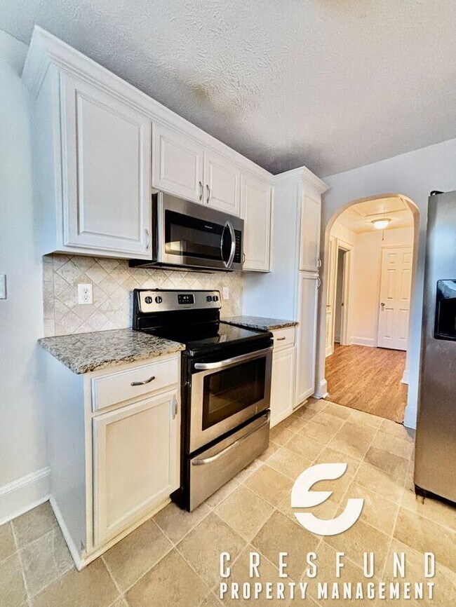 Building Photo - 3 Bed, 3 Bath located in HAYMOUNT - READY FOR MOVE IN TODAY!