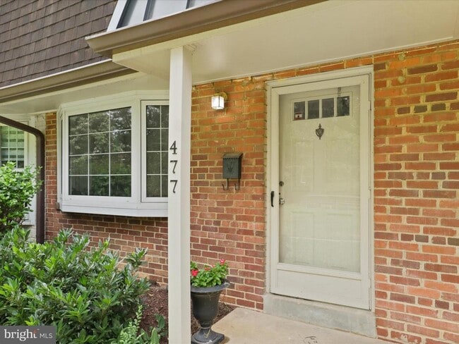 Building Photo - 477 Hampton Ct