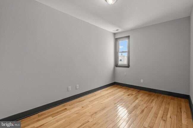 Building Photo - 1805 N 18th St