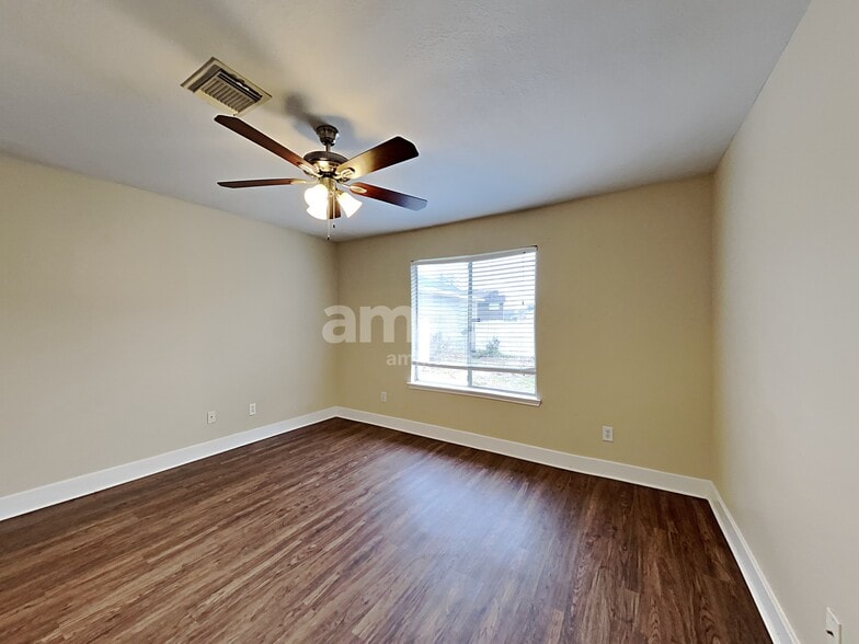 Building Photo - 18722 Atasca Oaks Dr