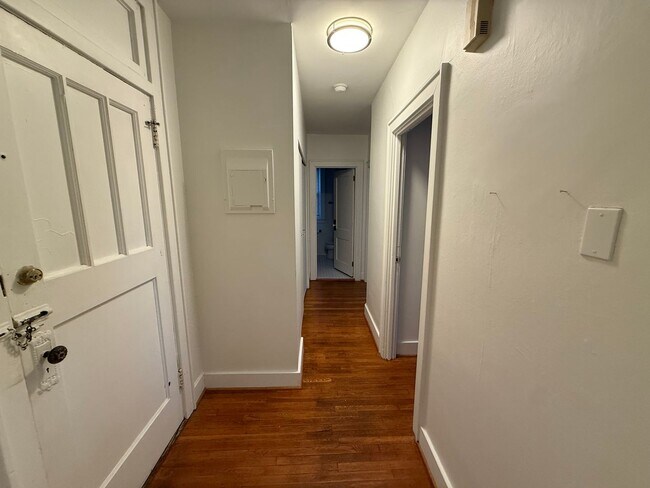 Building Photo - 204-204 S Braddock Ave