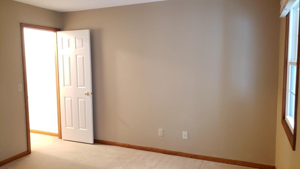 2nd Bedroom - Walk in Closet - 6678 Hidden Lake Trl