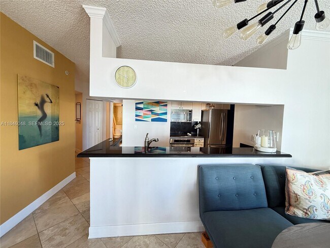 Building Photo - 17145 N Bay Rd