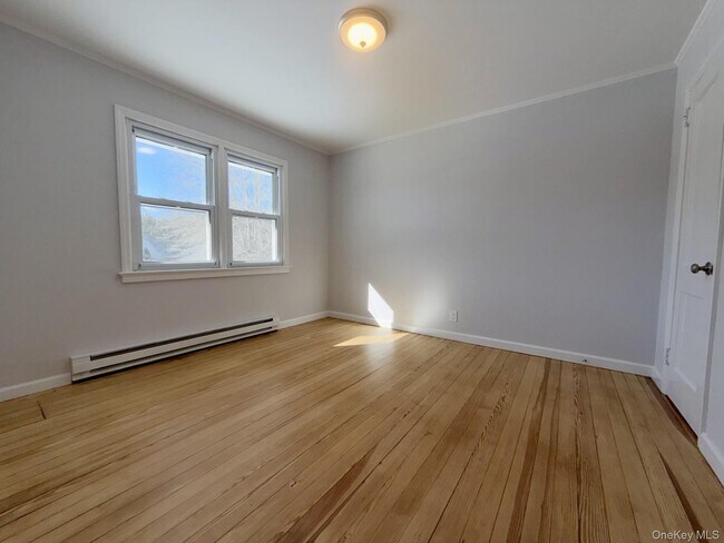 Building Photo - 375 NY-292