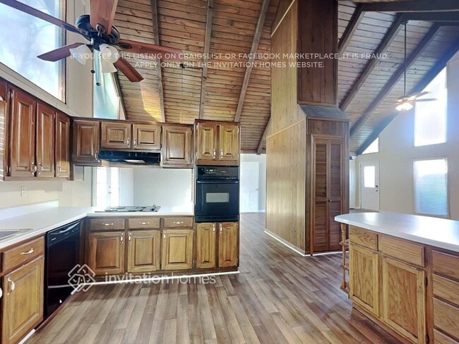 Building Photo - 3684 Leisure Ct