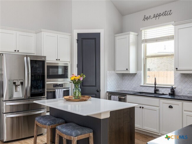 Building Photo - 253 Pink Granite Blvd