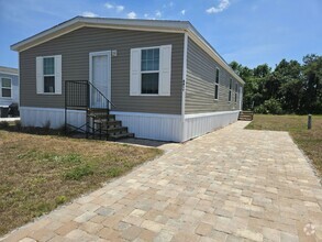 Building Photo - 6680 Hidden Oaks Dr