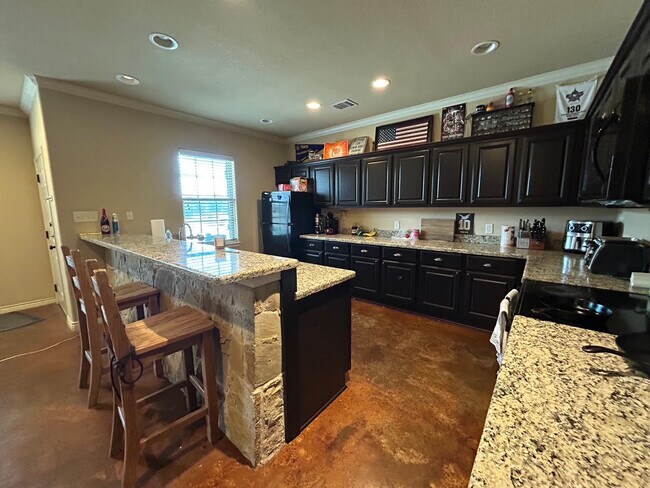 Building Photo - 405 Baby Bear Dr