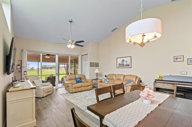 Building Photo - 1401 Mahogany Pl