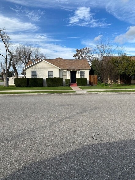 Building Photo - 400 Jefferson St