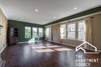 Building Photo - 1517 W Jonquil Terrace