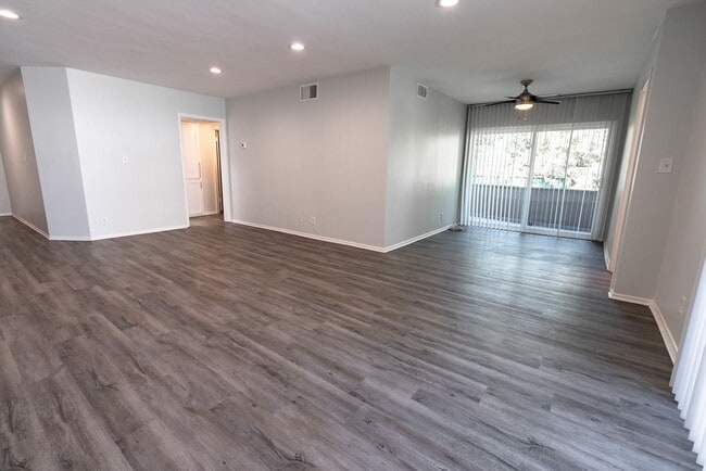 Interior Photo - 1371 S. Beverly Glen Blvd.