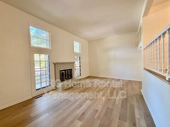 Building Photo - 10205 CedarBrooke Ln