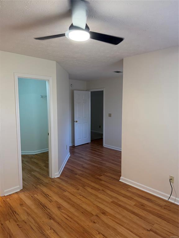 Building Photo - 6259 Bell Gables