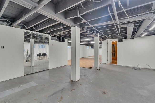 Building Photo - 115 Biddle Ave