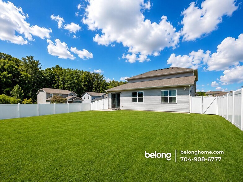 Building Photo - 7004 Maple Run Cir