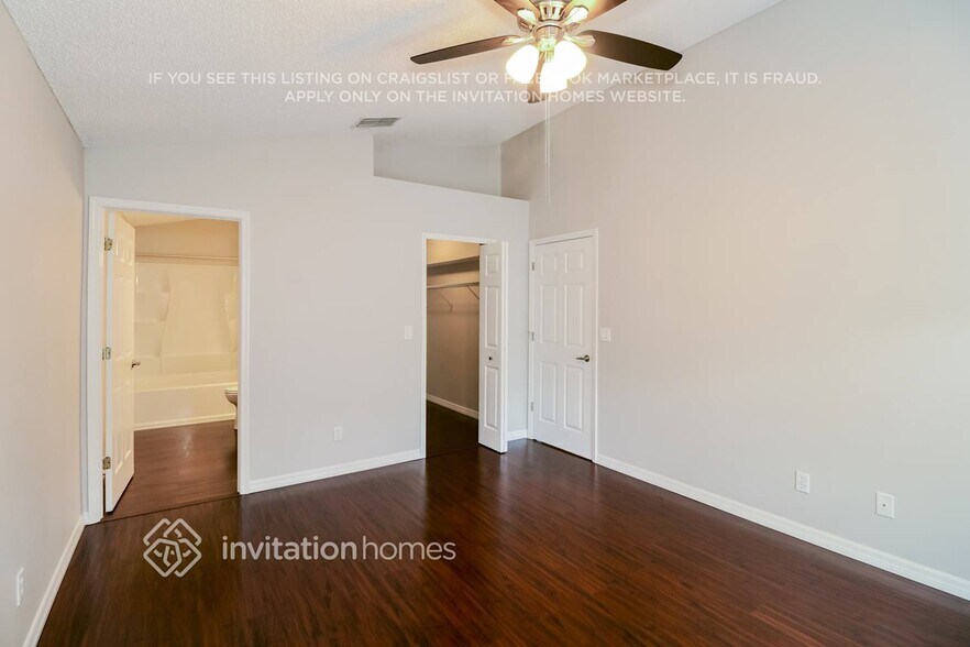 Building Photo - 4021 Fontana Pl