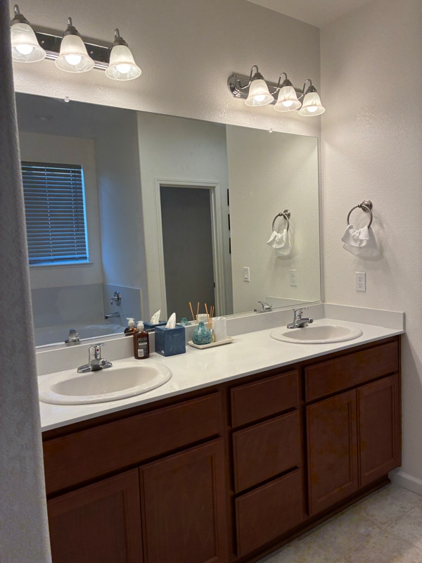 Building Photo - 741 Suzanne Dr