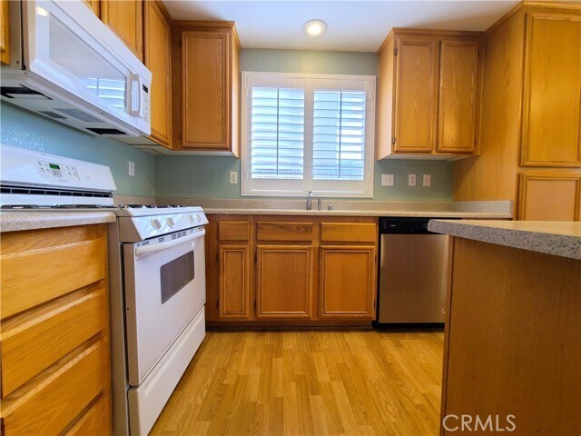 Building Photo - 723 Greenwood St