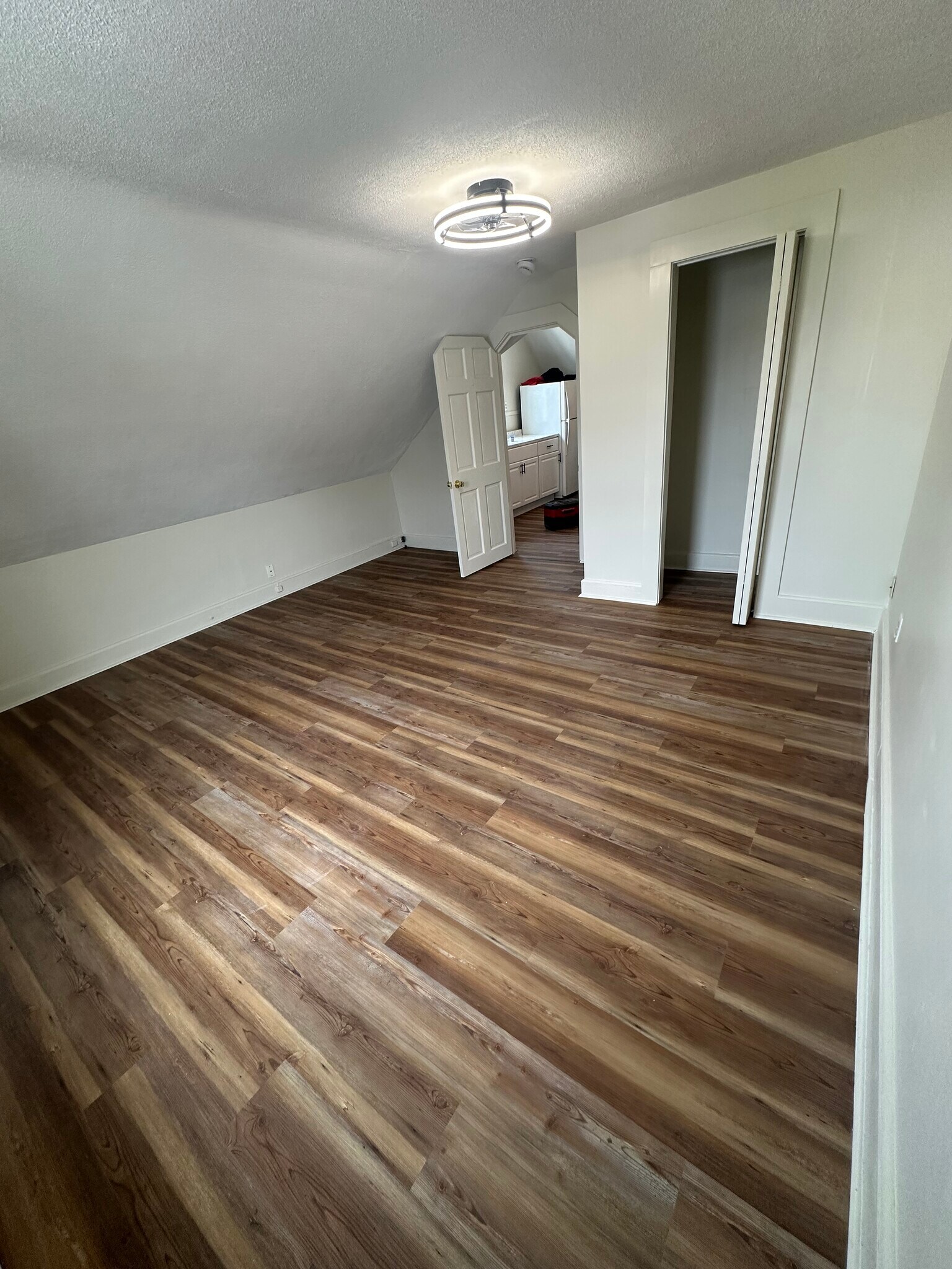 Building Photo - 446 Coe St