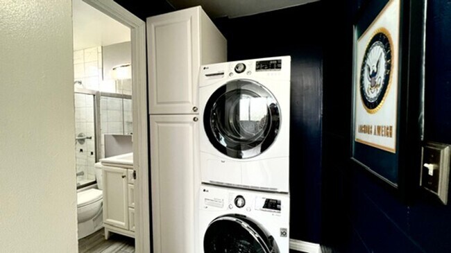 Building Photo - AVAILABLE NOW! Spacious 3-Bedroom, 2-Bath Corner-end Split-level Unit in Kaneohe with 1 Assigned ...