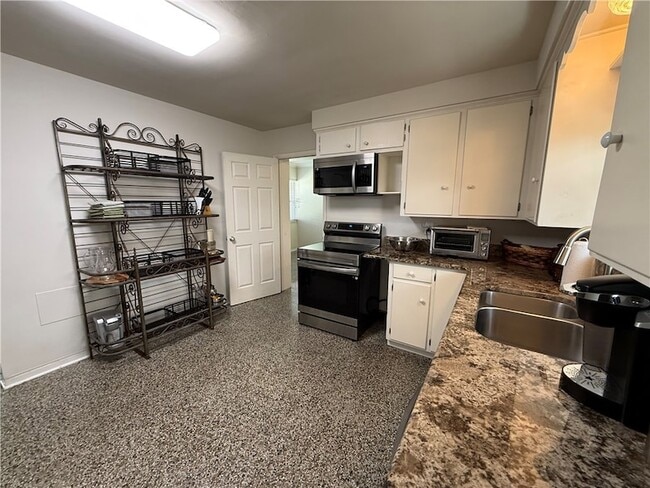 Building Photo - 2063 34th Ave