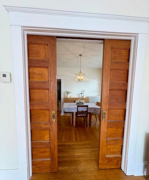 Building Photo - 1 Magnolia Terrace