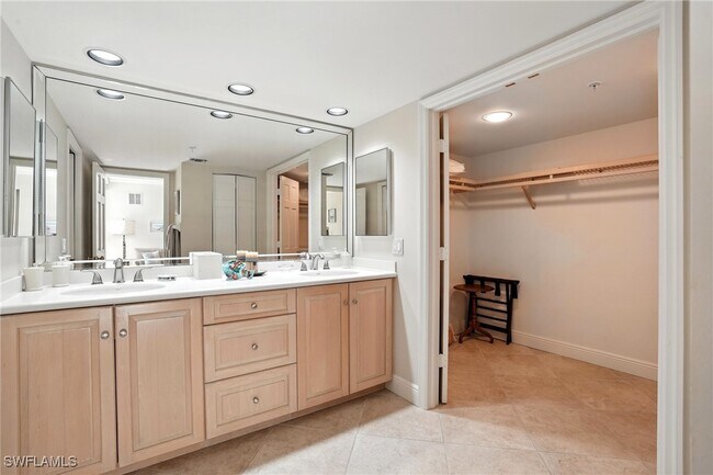 Building Photo - 20 Seagate Dr