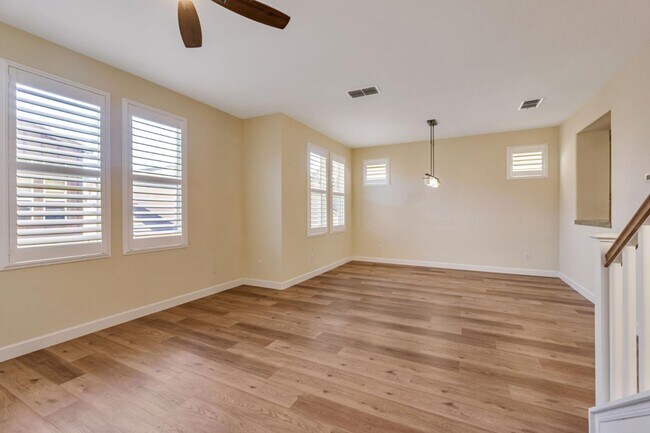 Building Photo - 2678 Deerwood Dr