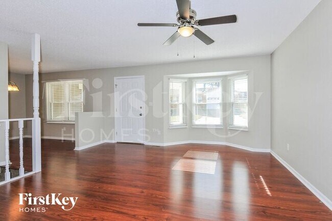 Building Photo - 2141 Treasure Island Dr