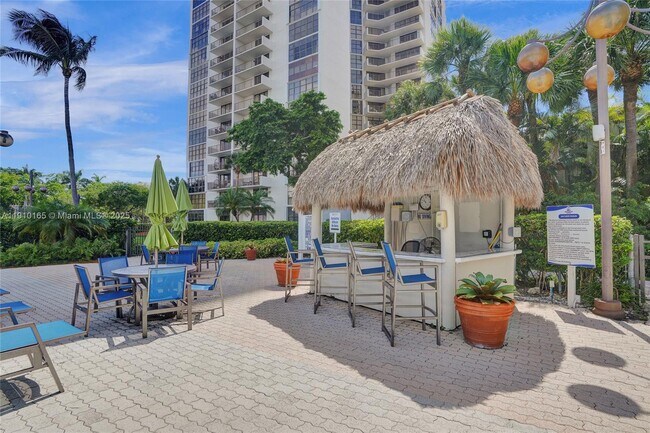 Building Photo - 18151 NE 31st Ct