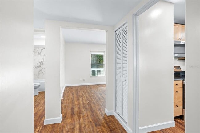 Building Photo - 516 Baxter St