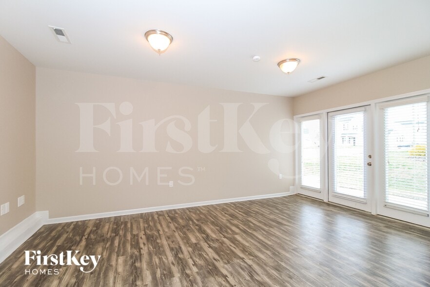 Building Photo - 4011 Parkside Meadow Ct SW