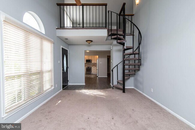 Building Photo - 239 Oakridge Dr