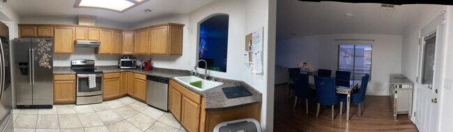 Building Photo - 360 S Blagg Rd