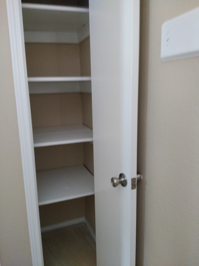 closet in hall - 2401 S Jackson Rd