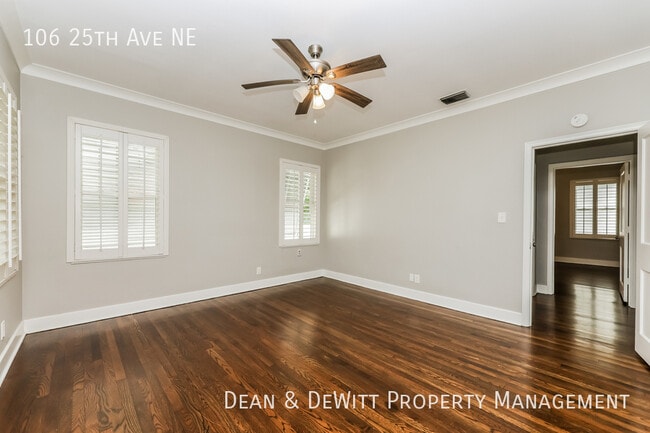 Building Photo - 106 25th Ave NE