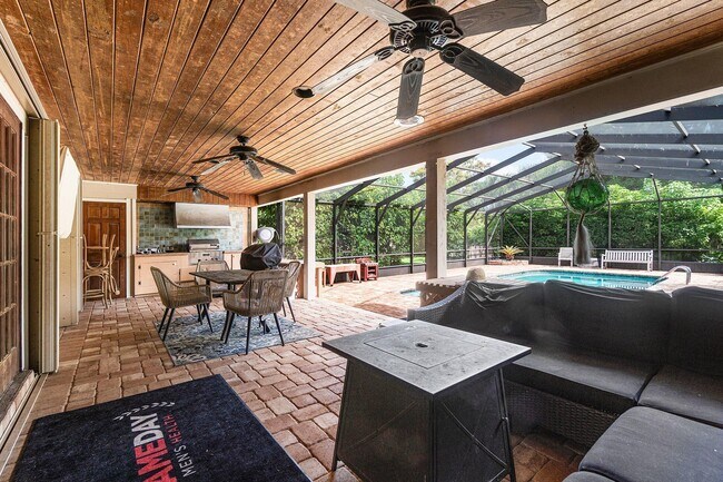 Building Photo - 12101 Tumbleweed Ct
