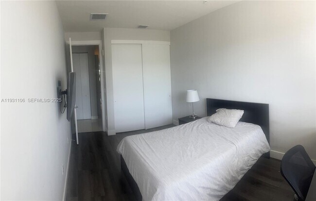 Building Photo - 6415 NW 102nd Path