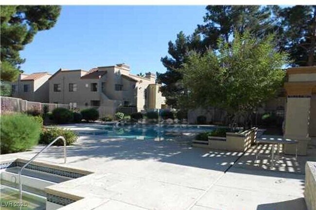 Building Photo - 2984 Juniper Hills Blvd