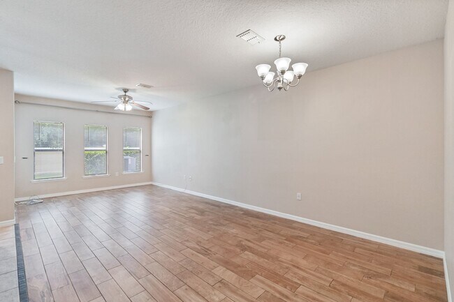 Building Photo - Beautiful 2/2.5 Townhome W/ 1 Car Garage L...