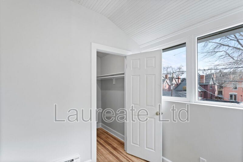 Building Photo - 1058 Pearl St