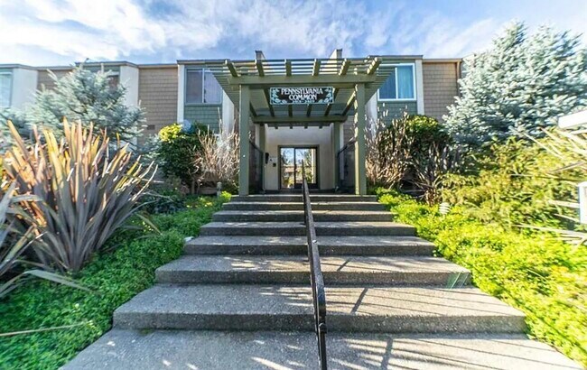 Gated Community - 3471 Pennsylvania Cmn